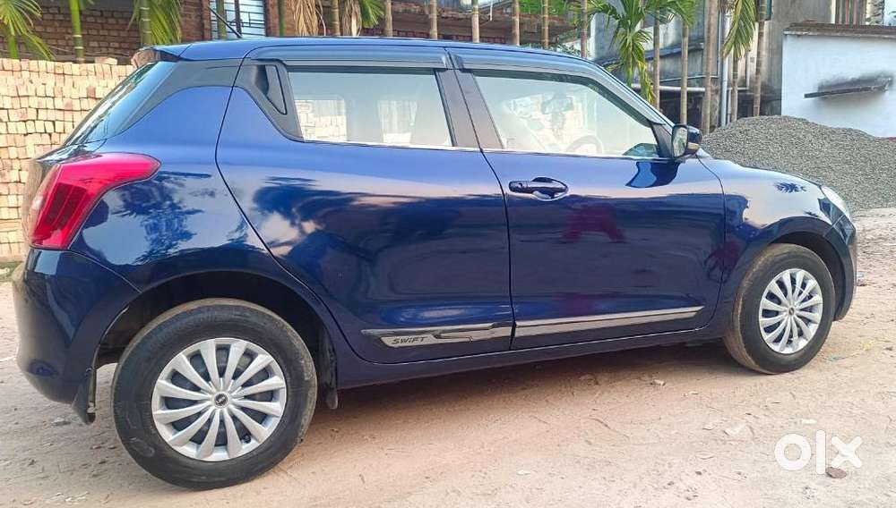 Maruti Suzuki Swift Vxi 1.2 Abs Bs-iv, 2018, Petrol
