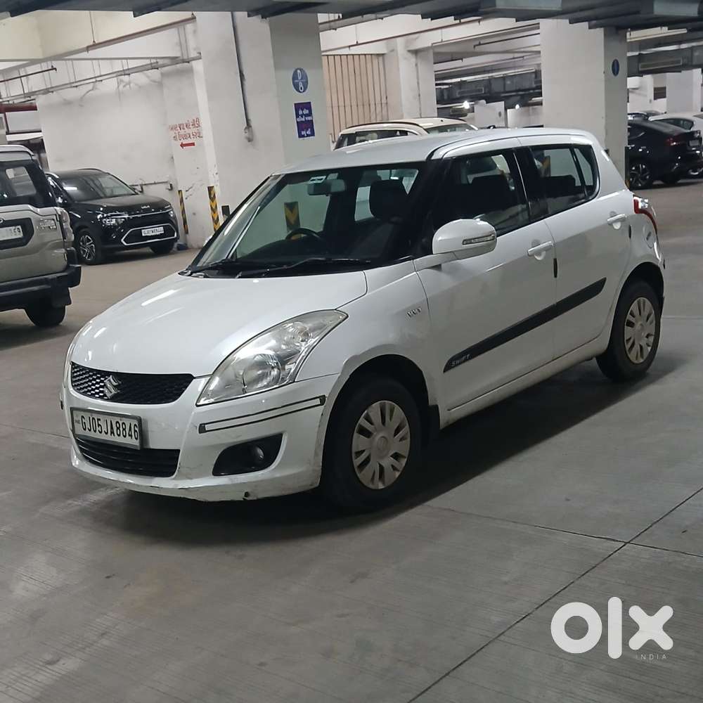 Maruti Suzuki Swift Vxi + Manual, 2012, Petrol