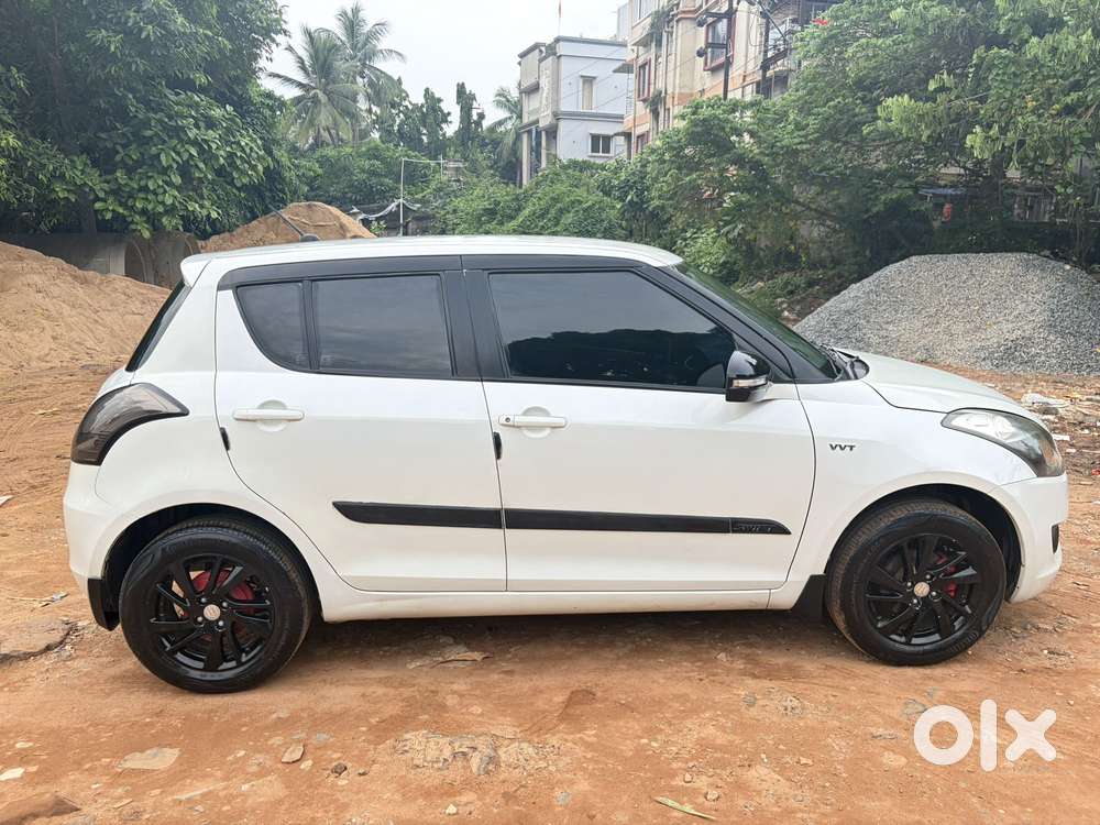 Maruti Suzuki Swift Zxi, 2014, Petrol