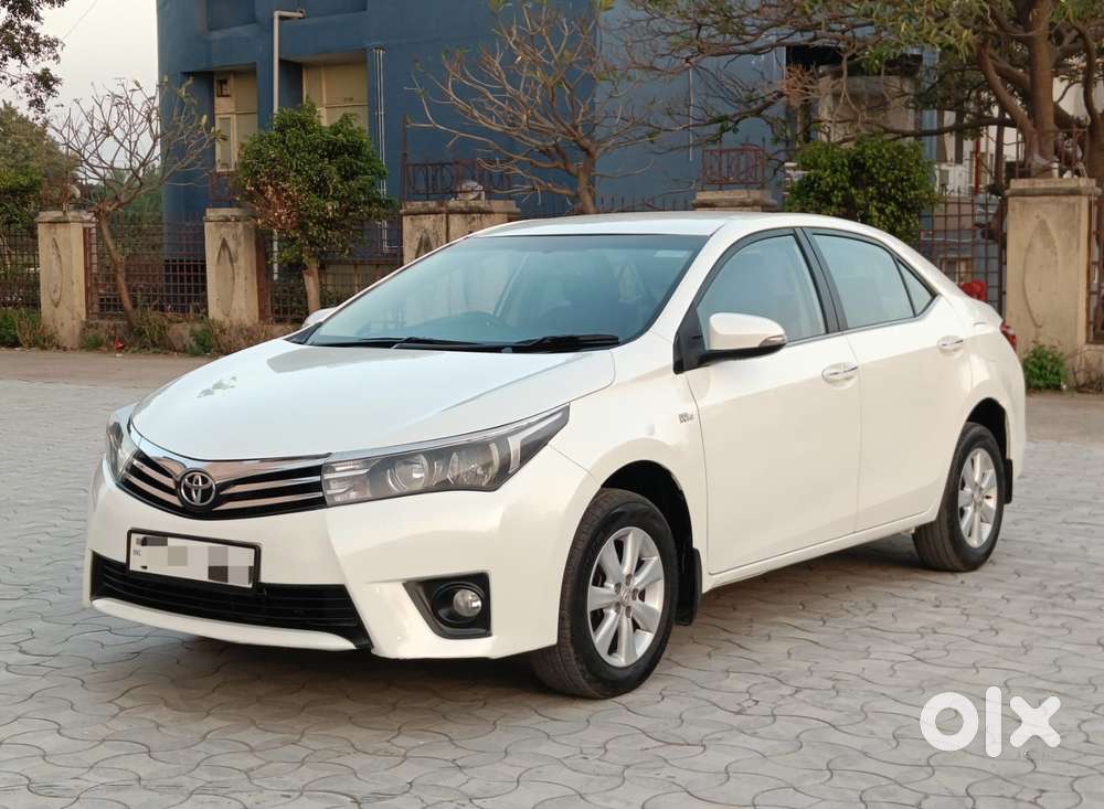 Toyota Corolla Altis G At, 2014, Petrol