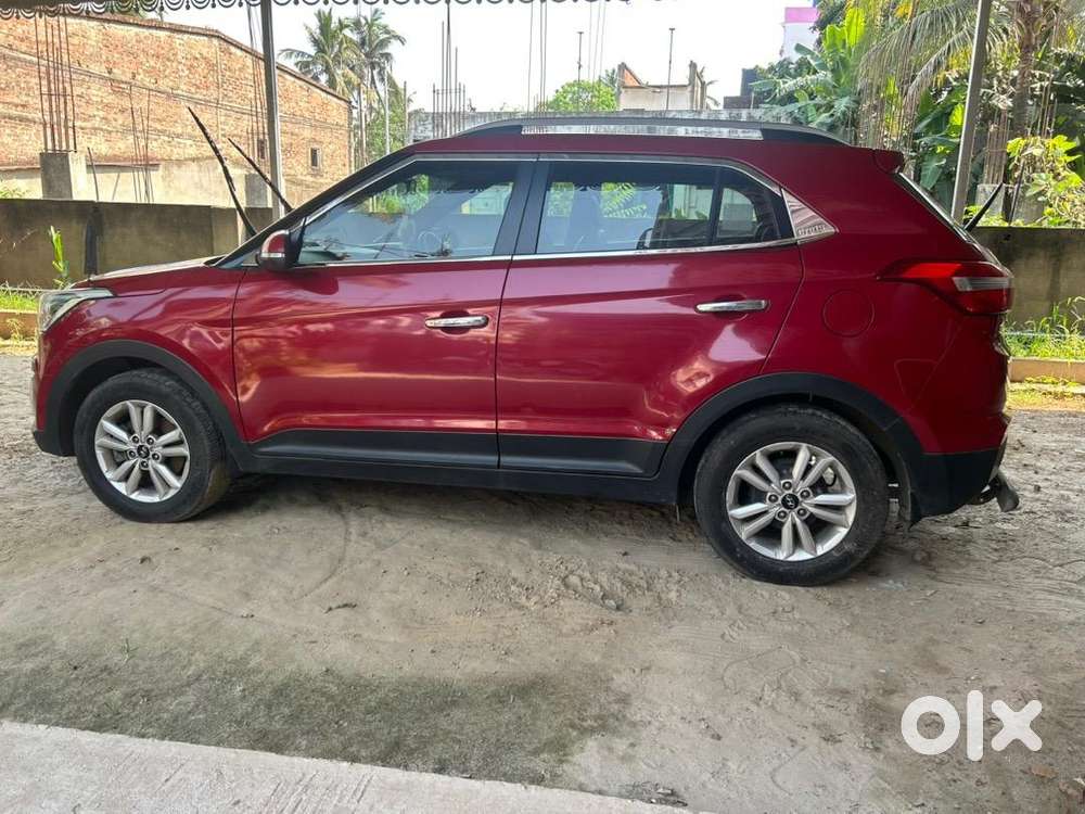 Well-maintained Hyundai Creta Sx (automatic) - Red Beauty