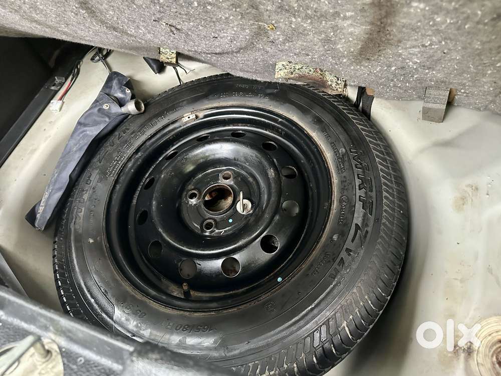 Maruti Suzuki Swift Vxi Abs Bsiv, 2014, Petrol