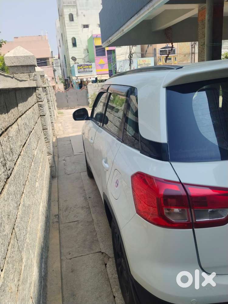 Maruti Suzuki Brezza 1.5 Zxi At Smart Hybrid, 2018, Diesel