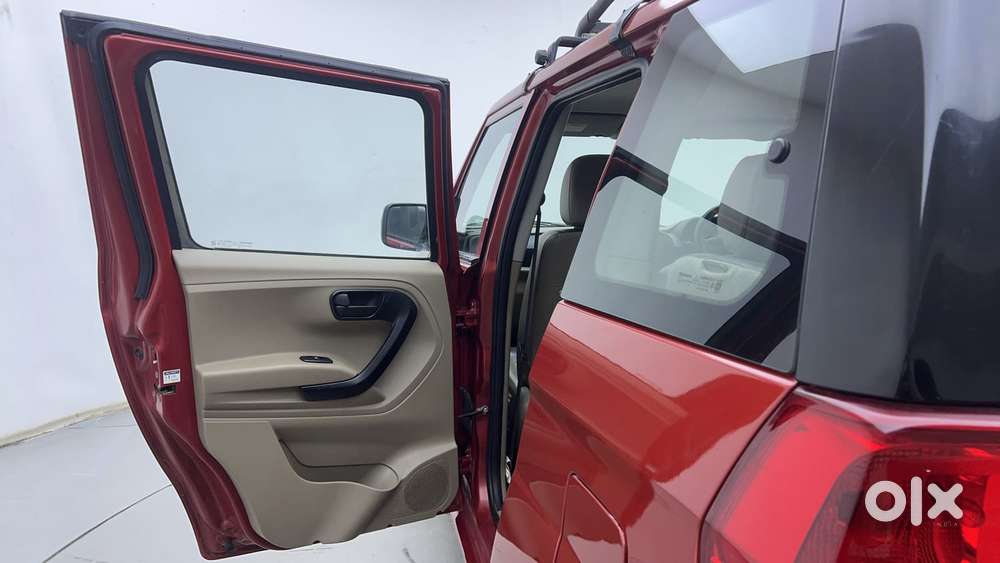 Mahindra Tuv 300 T4 Plus, 2018, Diesel