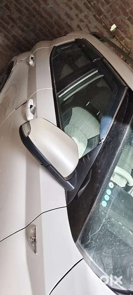 Hyundai Venue E Plus 2024 Petrol 6800 Km Driven With Sunroof