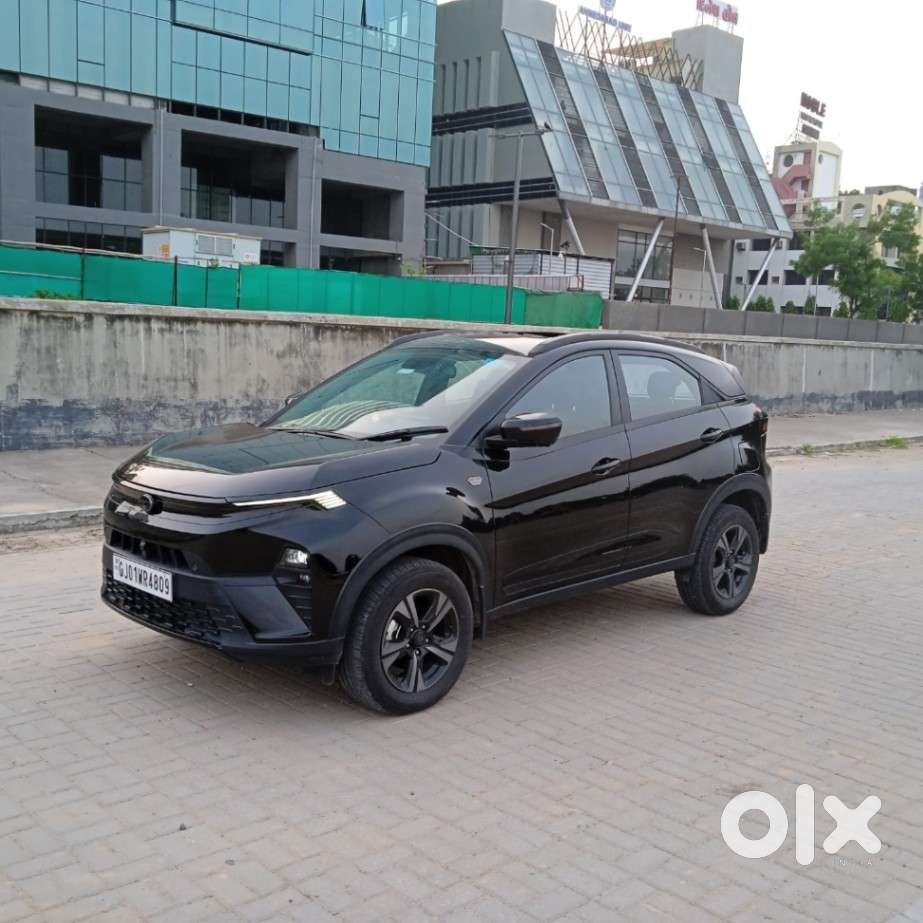 Tata Nexon Fearless Plus (ps) 1.2 Petrol Dca (adas) Red Dark Edition..