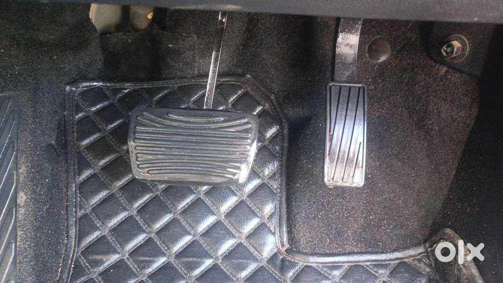 Mahindra Xuv700 2.0 Ax 7 Petrol At Str, 2022, Petrol