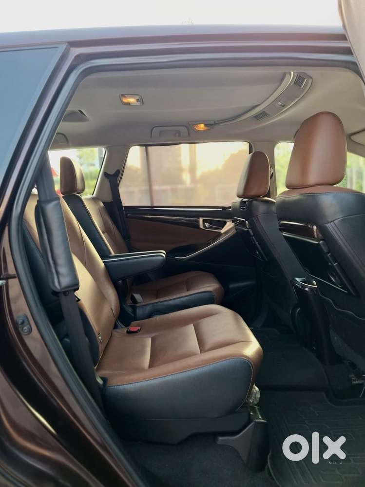 Toyota Innova Crysta 2.8z Automatic, 2016, Diesel
