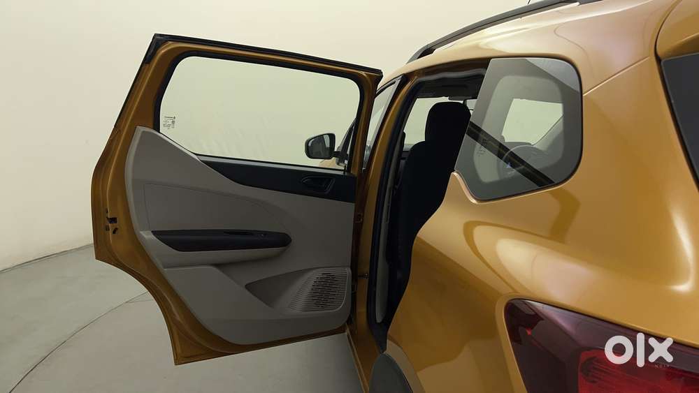 Renault Triber Rxt Easy-r Amt, 2022, Petrol