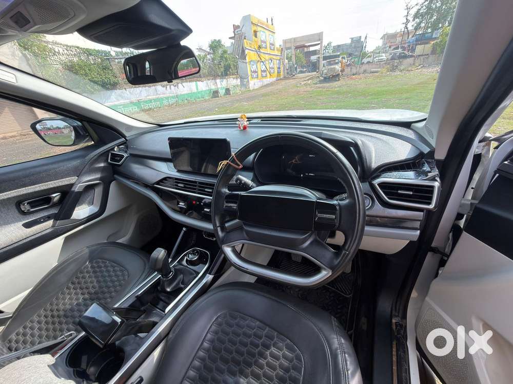 Tata Safari Pure Plus S, 2025, Diesel
