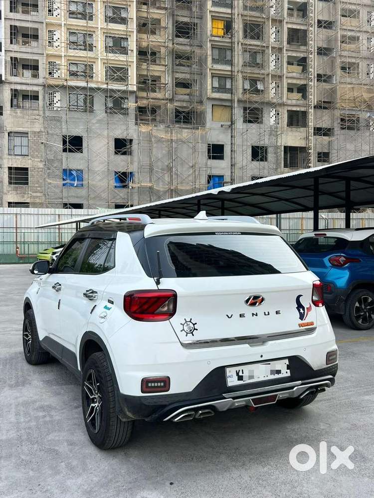 Hyundai Venue 2019 Diesel 48500 Km Driven