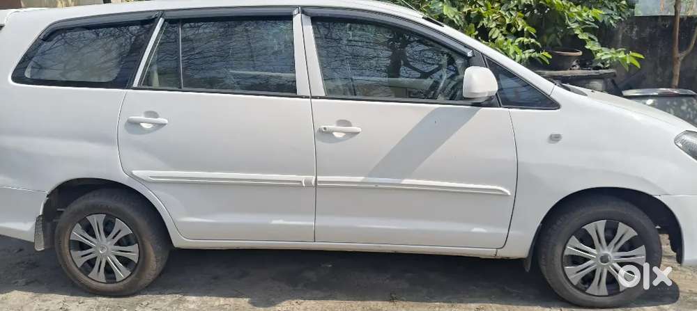 Toyota Innova Vx Petrol 2010