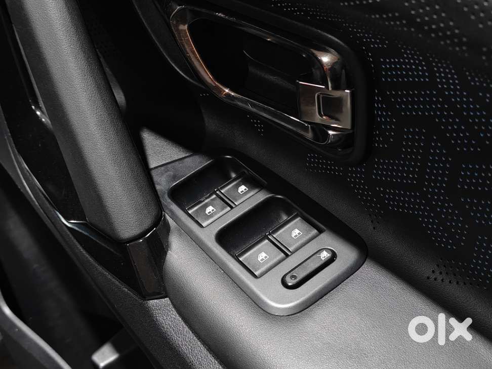 Tata Safari Accomplished Plus 6 Str Dark Edition At, 2024, Diesel