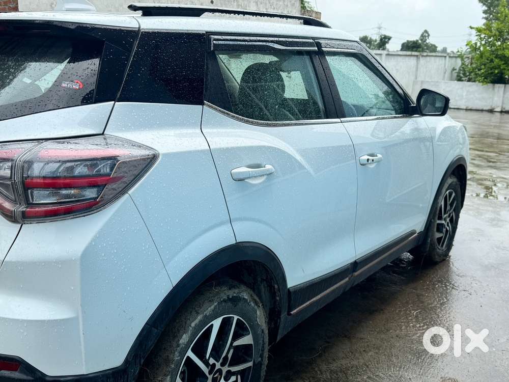 Mahindra Xuv400 Ev 2024 Electric Well Maintained