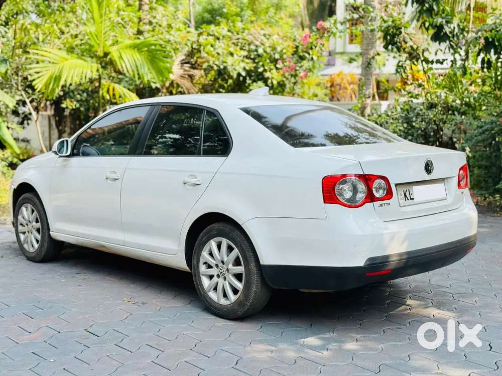 Volkswagen Jetta 2011 Diesel 124500 Km Driven New Papers April 2031