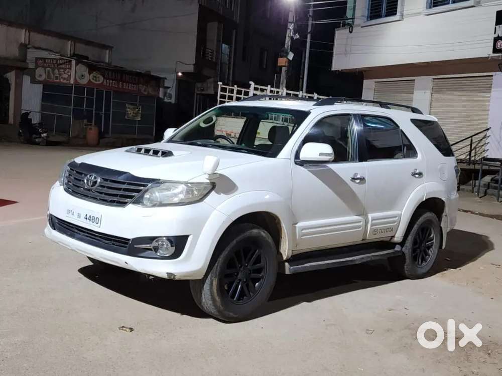 Toyota Fortuner 2012 Diesel 135000 Km Driven