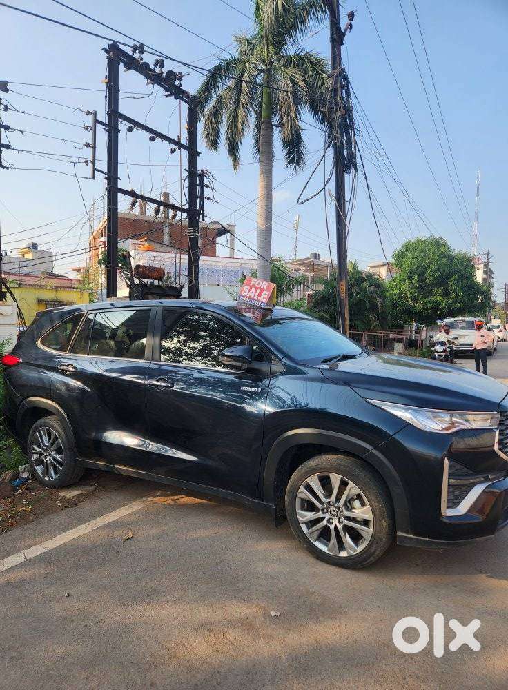Toyota Innova Hycross 2.0 Zx (o) Hybrid 7 Str, 2023, Cng & Hybrids
