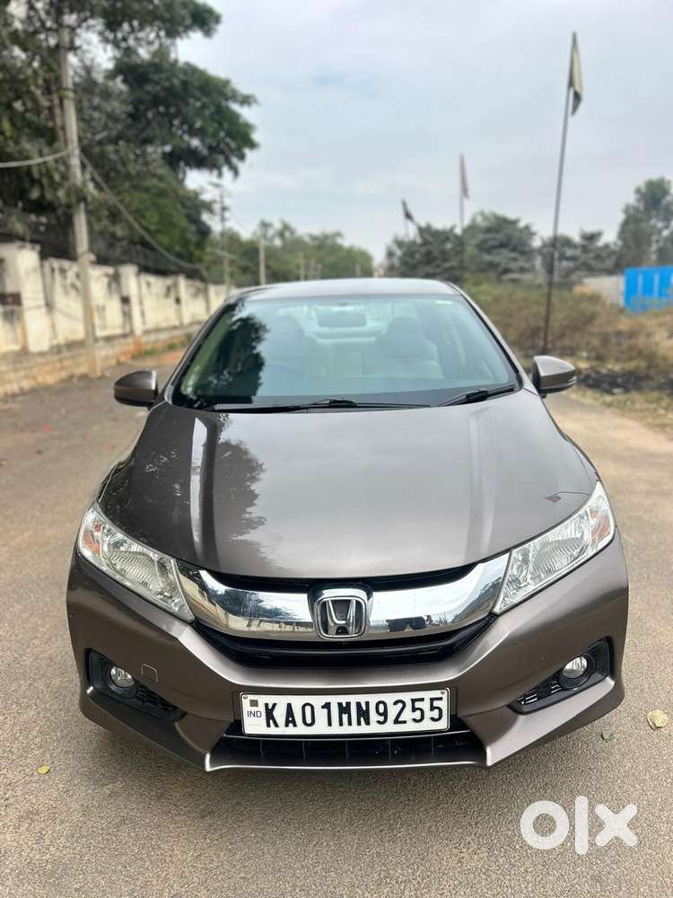 Honda City I-vtec V, 2016, Petrol