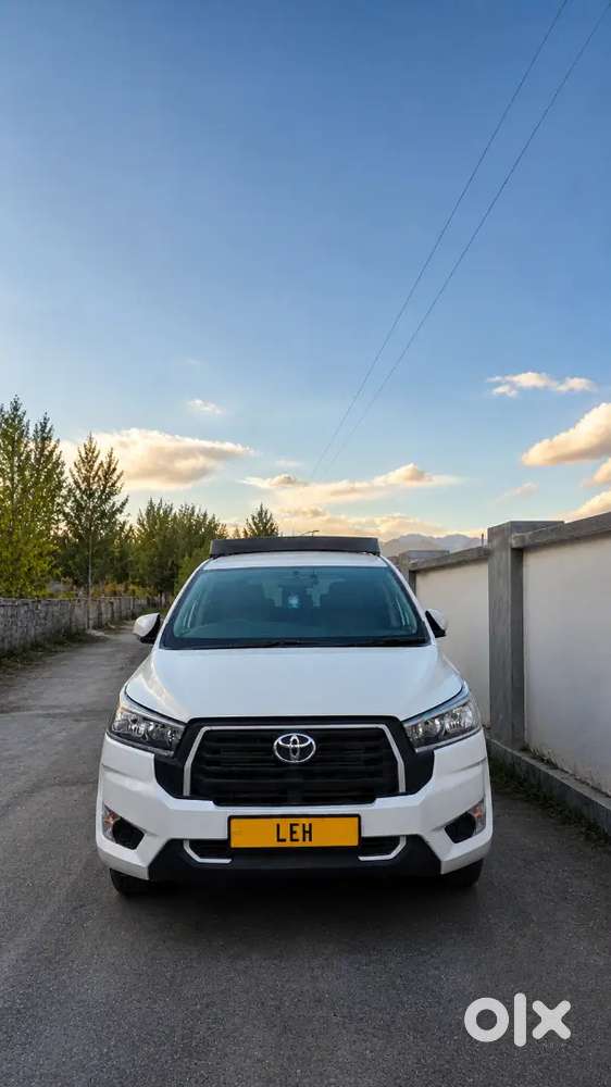 2025 Innova Crysta – Showroom Condition, Best Deal