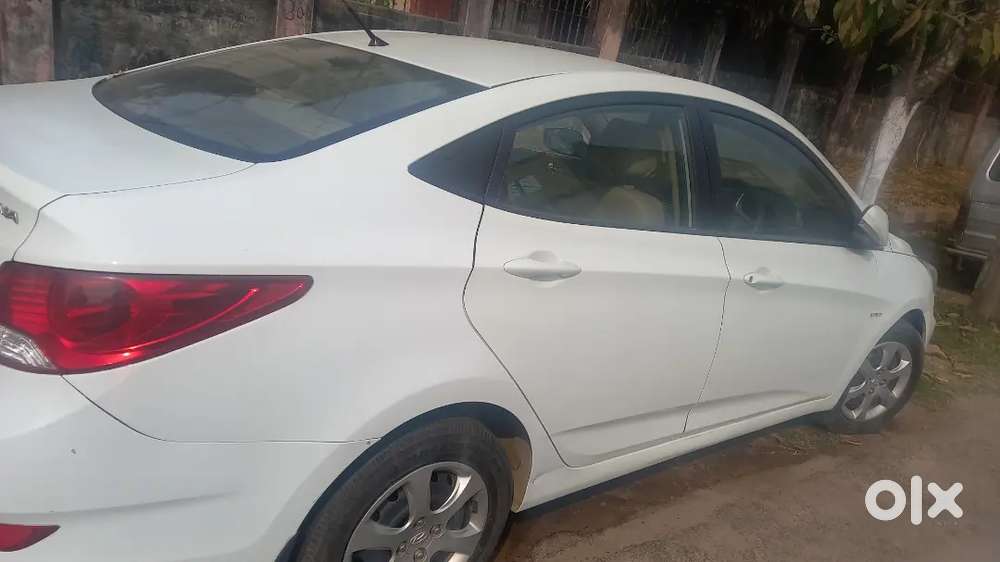Hyundai Fluidic Verna 2013