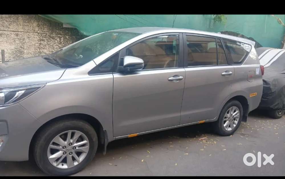 Toyota Innova Crysta G 8 2024