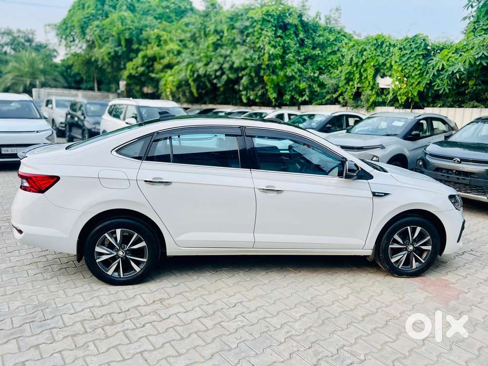 Skoda Slavia Style 1.0l Tsi Mt, 2025, Petrol