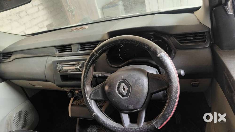 Renault Triber 1.0 Rxe, 2020, Petrol