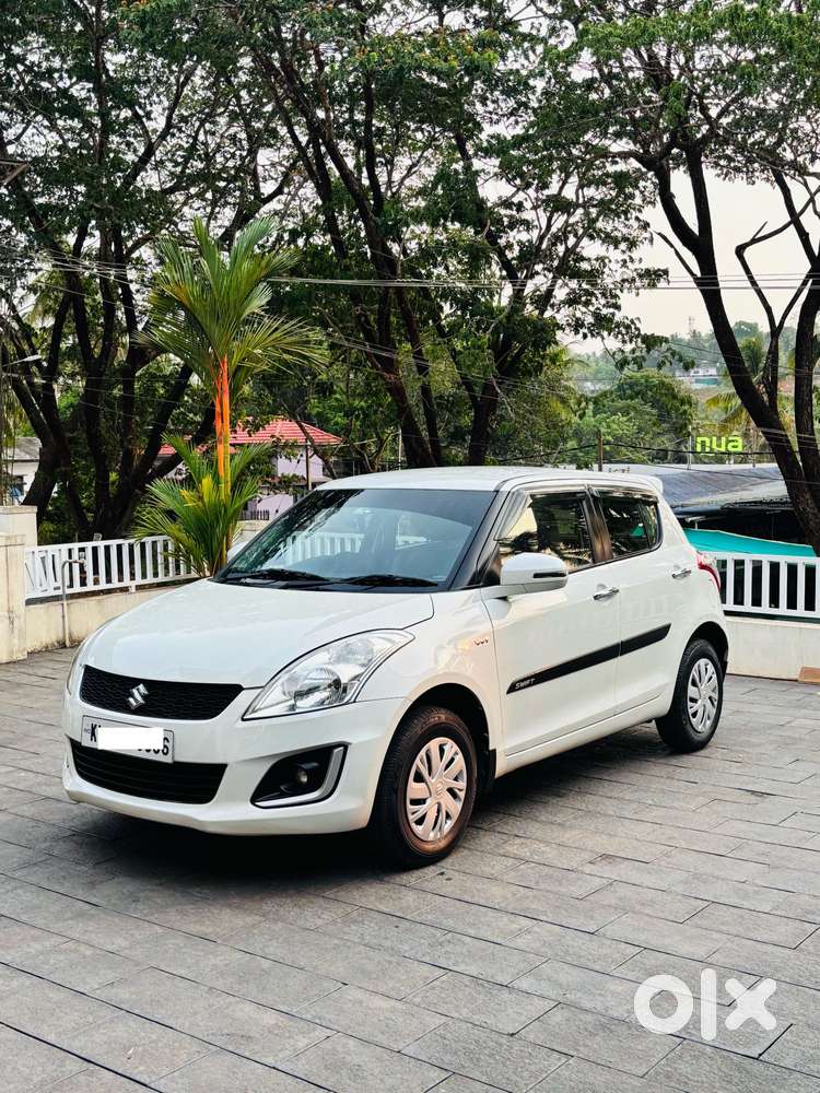 Maruti Suzuki Swift Vxi + Manual, 2017, Petrol