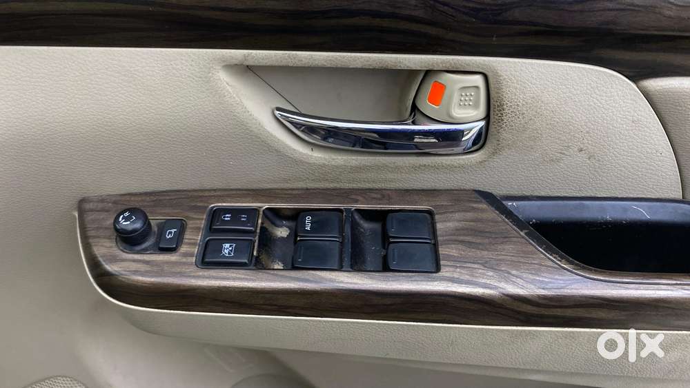 Maruti Suzuki Ertiga Zxi Plus Shvs, 2019, Petrol