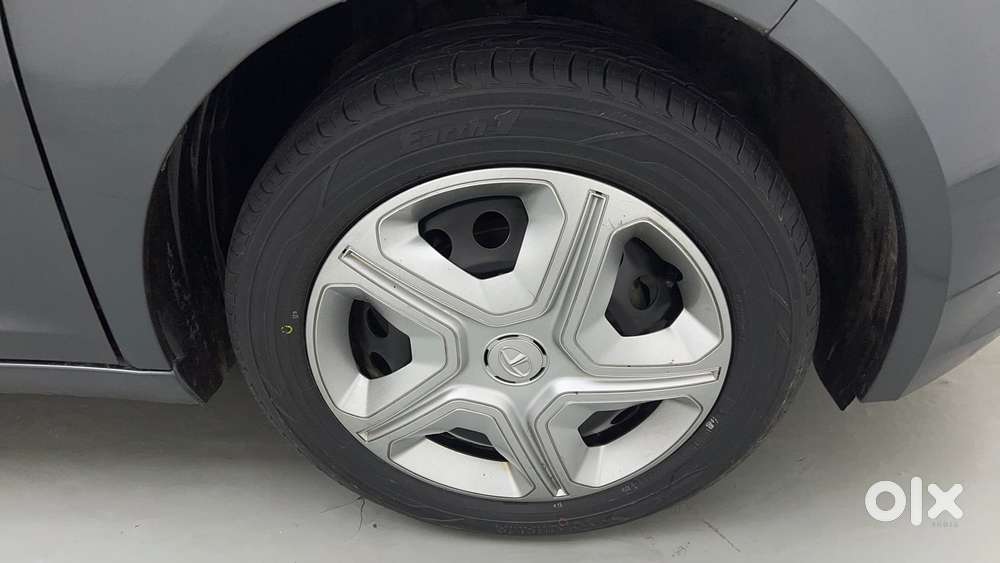 Tata Altroz 1.2 Xma Plus, 2023, Petrol