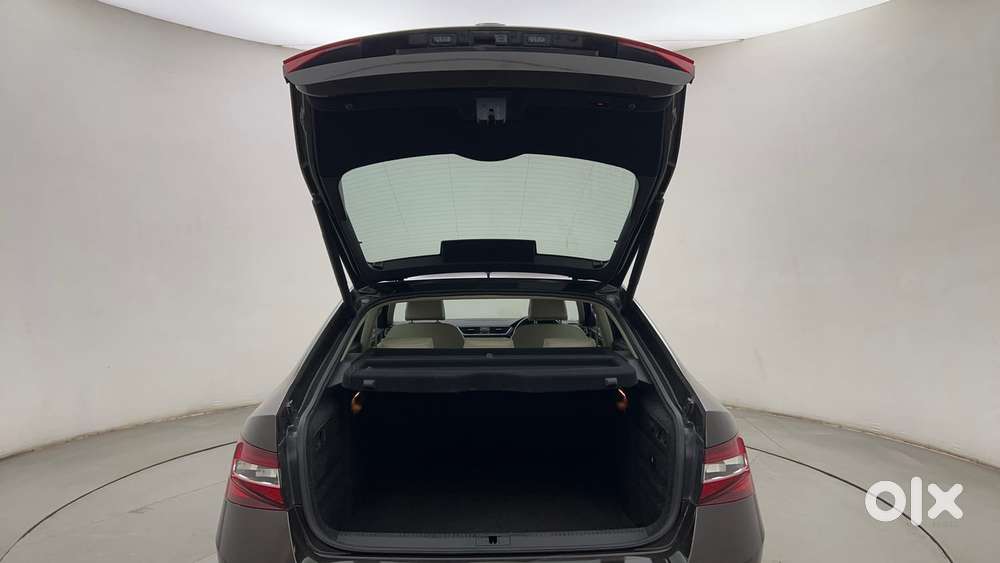Skoda Superb Lk 1.8 Tsi At, 2016, Petrol