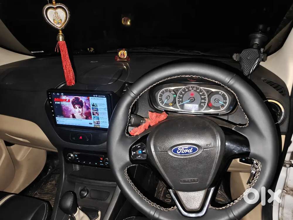 Ford Aspire Titatinium Blu 2017