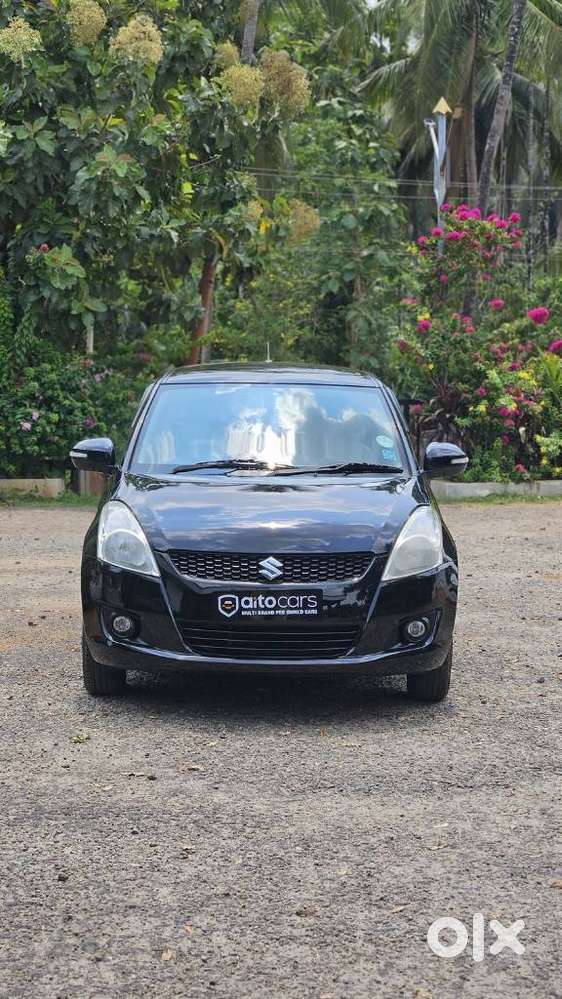 Maruti Suzuki Swift Vxi + Manual, 2012, Petrol
