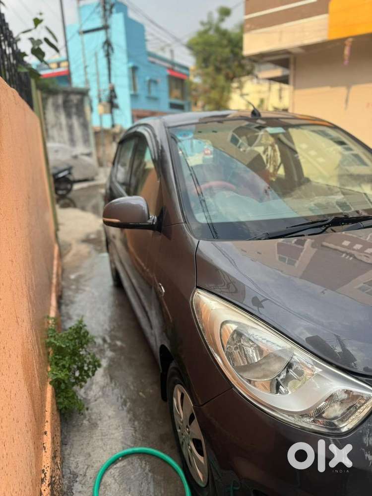 Neat Condition Less Driven Showroom Track