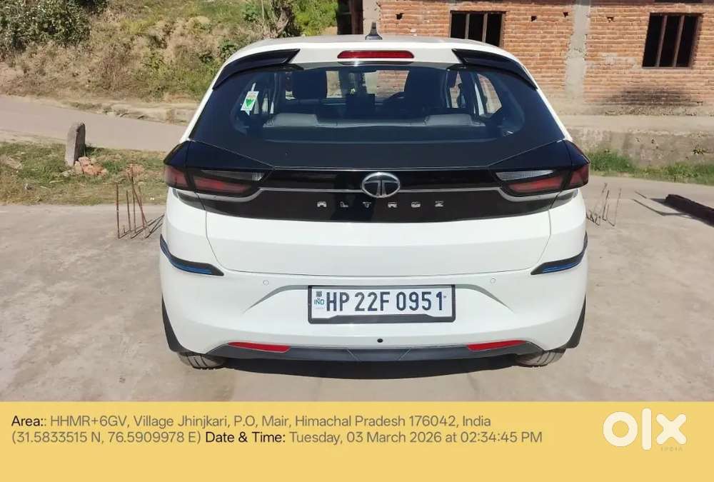 Tata Altroz 2025 Petrol  With Sunruf Well Maintained