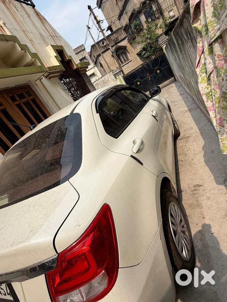 Maruti Suzuki Dzire 1.2 Vxi, 2022, Petrol