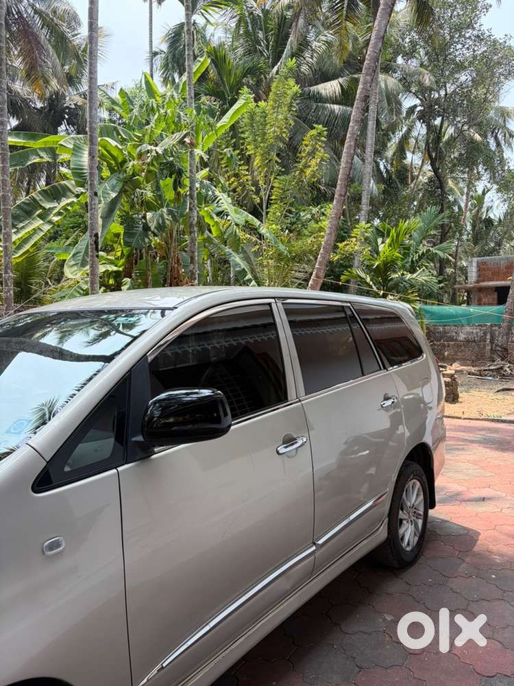 Toyota Innova 2015 Diesel 185554 Km Driven