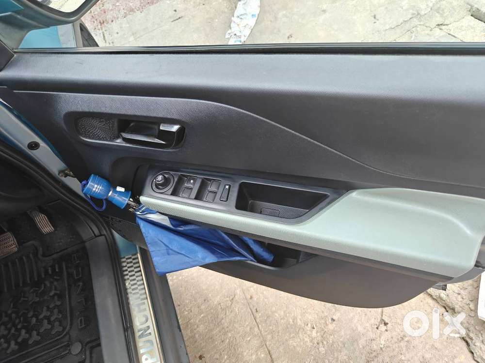 Tata Punch 2023 Petrol Adv Rhythm Amt