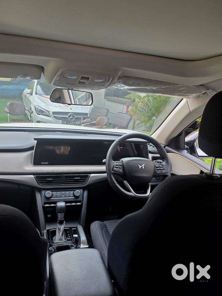 Mahindra Xuv700 2.2 Ax 5 Diesel At 7 Str, 2024, Diesel