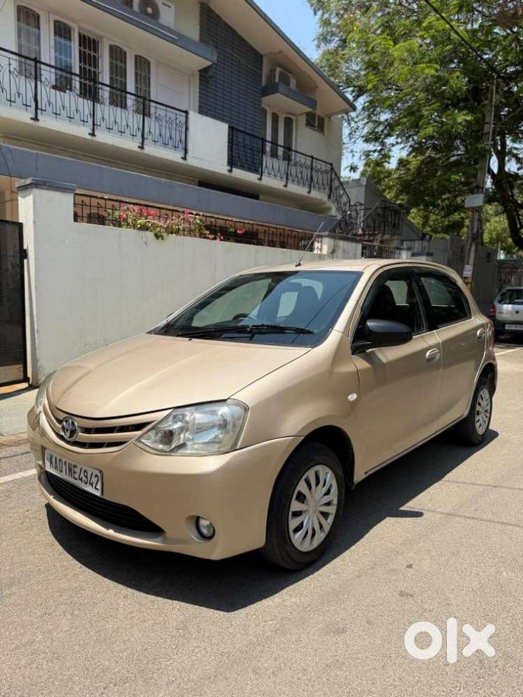 Toyota Etios Liva 2013-2014 G, 2012, Petrol