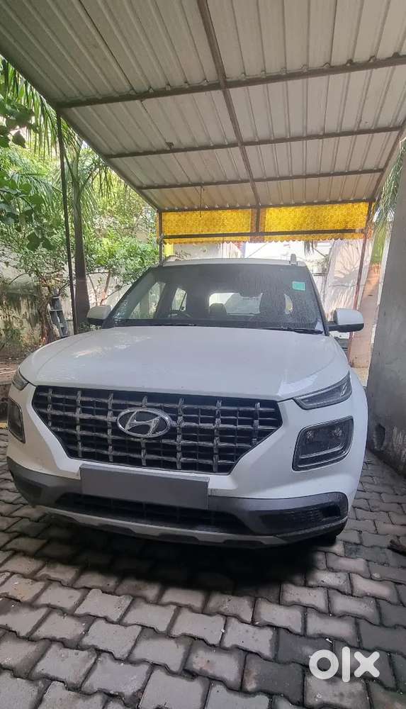 Hyundai Venue Petrol 2021