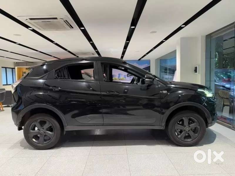 Tata Nexon 1.2 Revotron Xza Plus Luxs Red Dark Edition Amt, 2023, Pe..