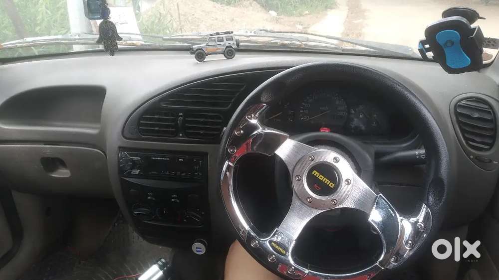 Ford Ikon 1.6 Zxi 2004
