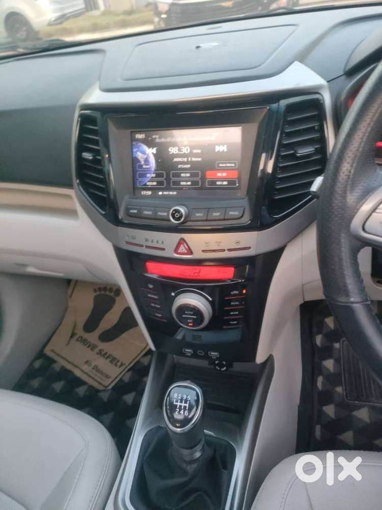 Mahindra Xuv300 W8, 2021, Petrol