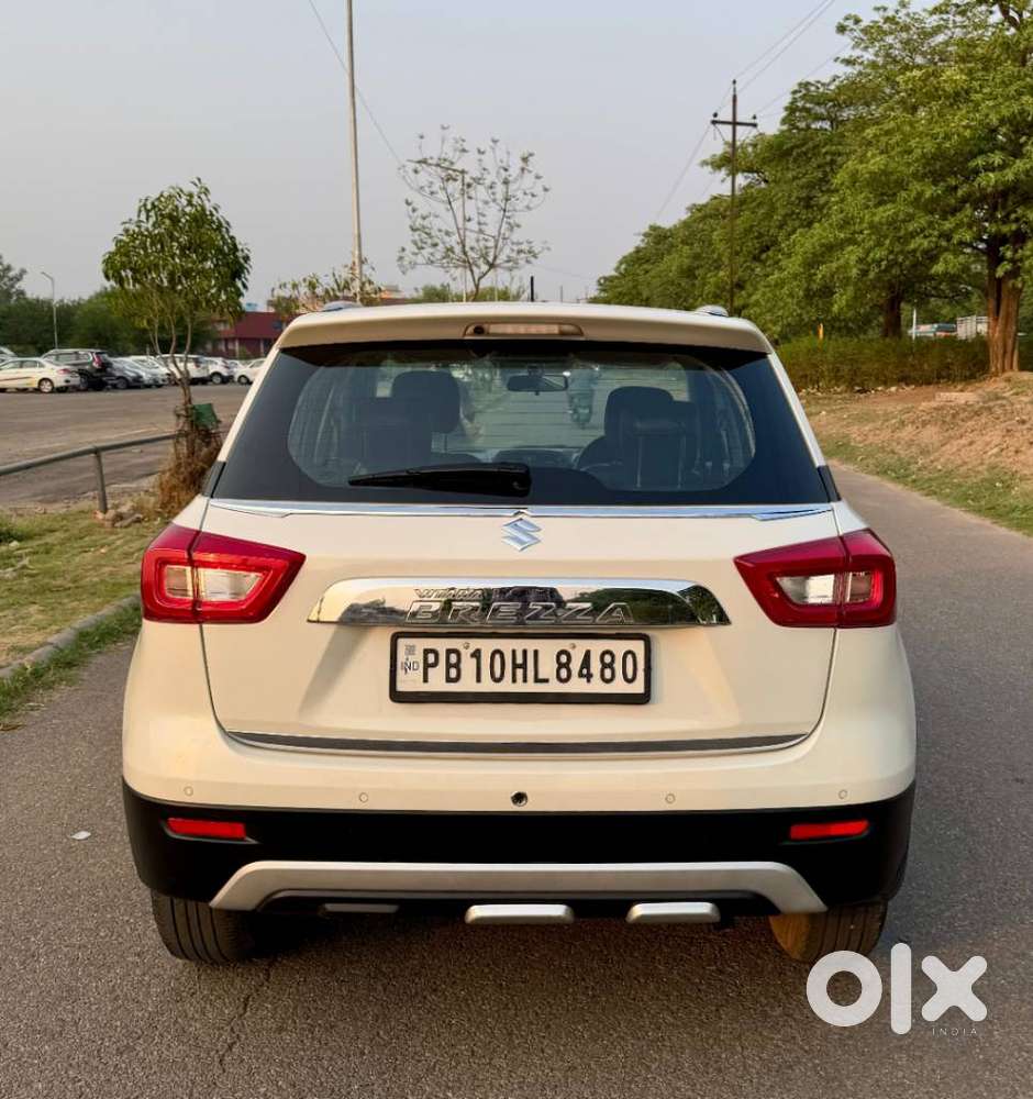 Maruti Suzuki Brezza 1.5 Zxi Smart Hybrid, 2020, Petrol