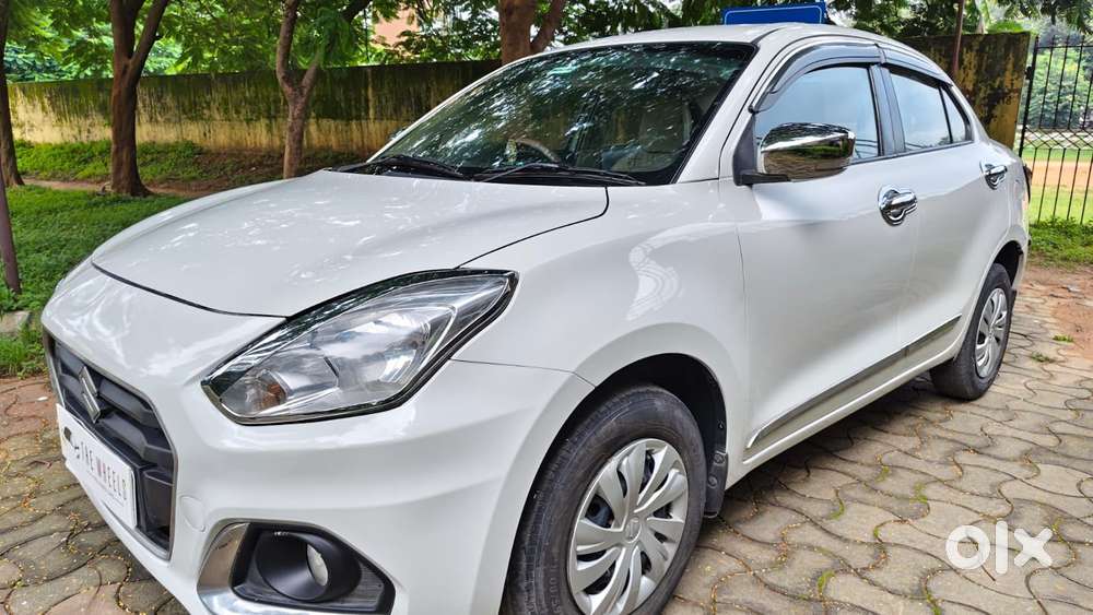Maruti Suzuki Dzire 1.2 Vxi, 2022, Petrol
