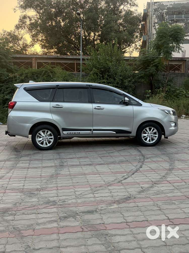 Toyota Innova Crysta [2020-ongoing] 2.4 Gx 7 Str, 2020, Diesel