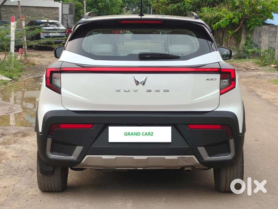 Mahindra Xuv 3xo Ax7 Diesel Mt, 2024, Diesel