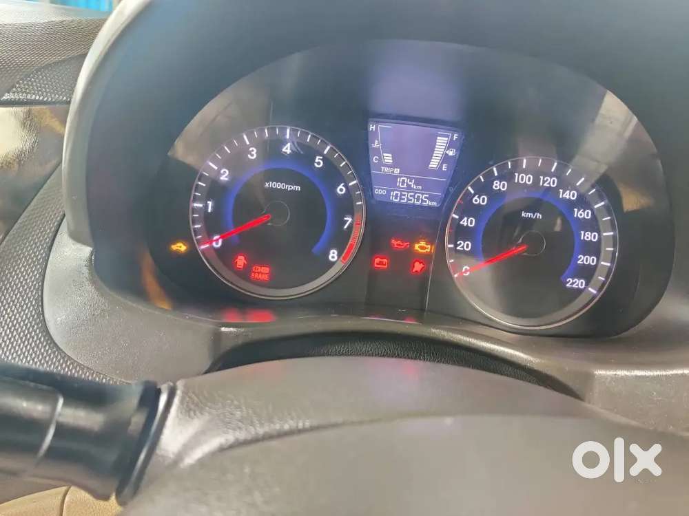 Hyundai Verna Sx Petrol 2012