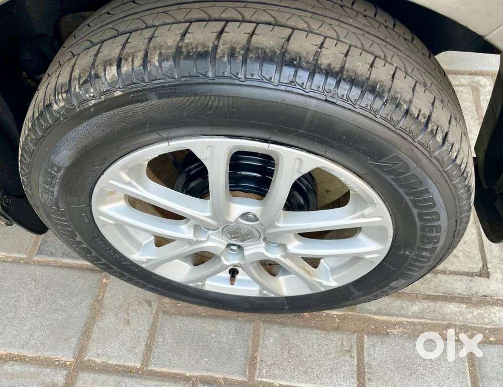 Maruti Suzuki Swift Vvt Zxi, 2018, Petrol